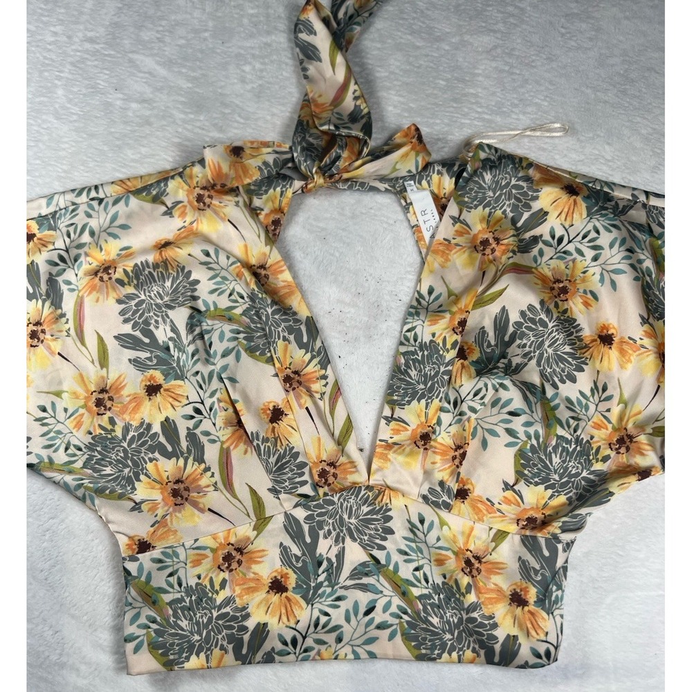 ASTR the Label Women Floral Shutter Pleat Smocked Cropped Shirt Milkmaid Peasant